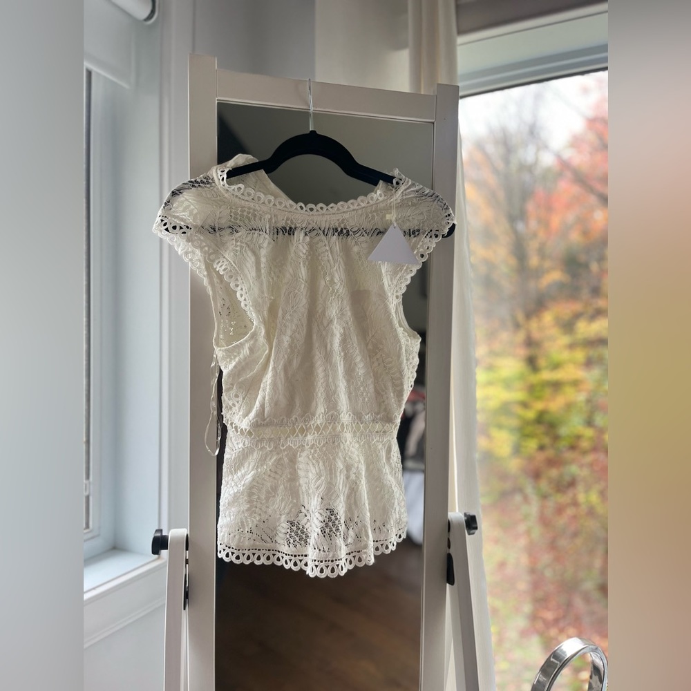 NWT Never Worn Lace Material Top